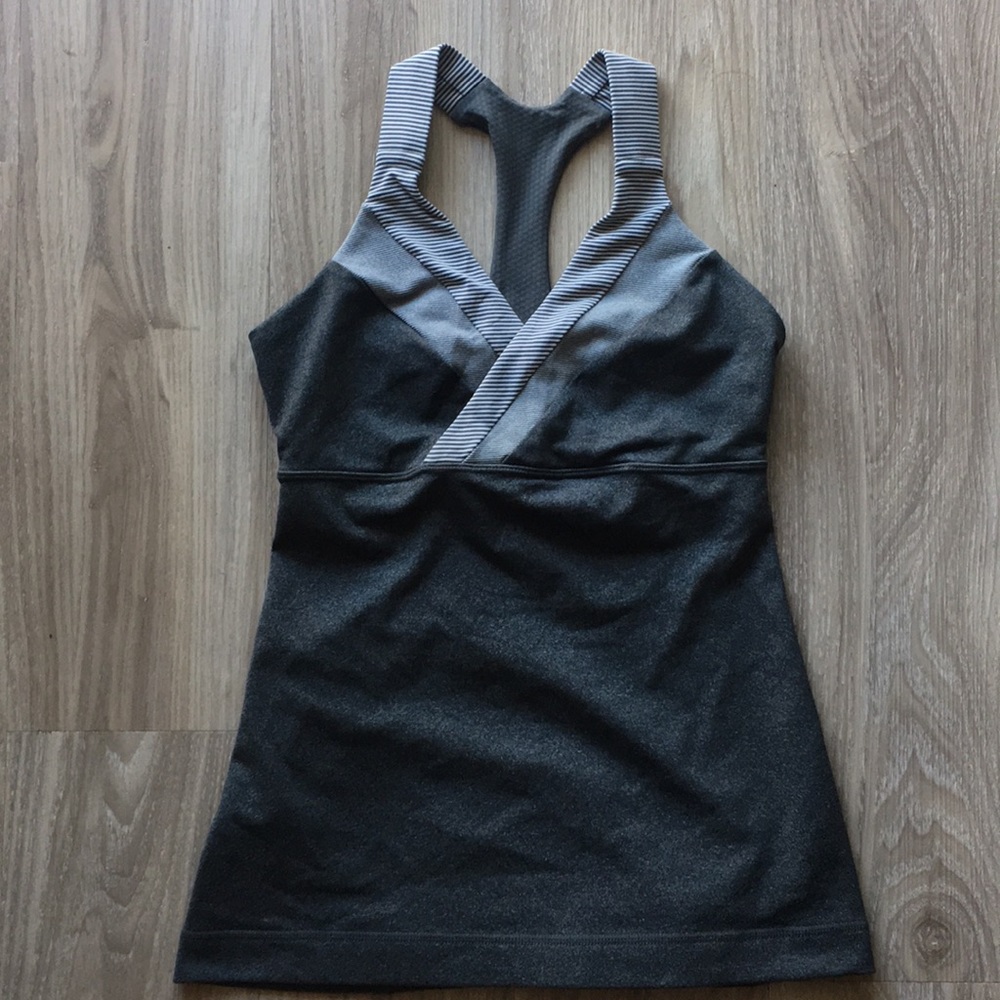 Lululemon Top 🦄